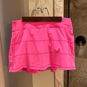 Hot pink lulu lemon skort in size medium